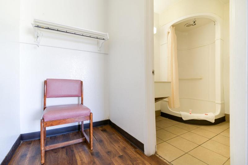 Double Room image 2