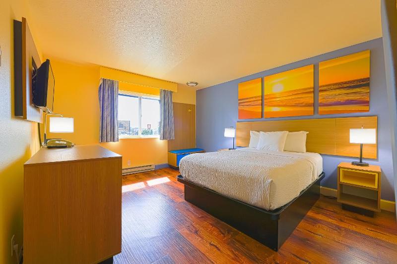 Queen Room image 3