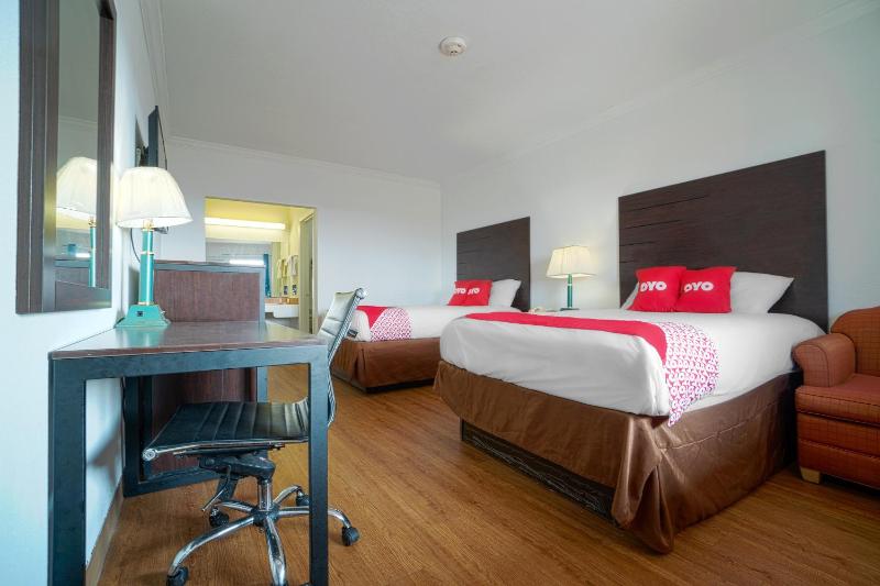 Queen Room with Two Queen Beds image 1