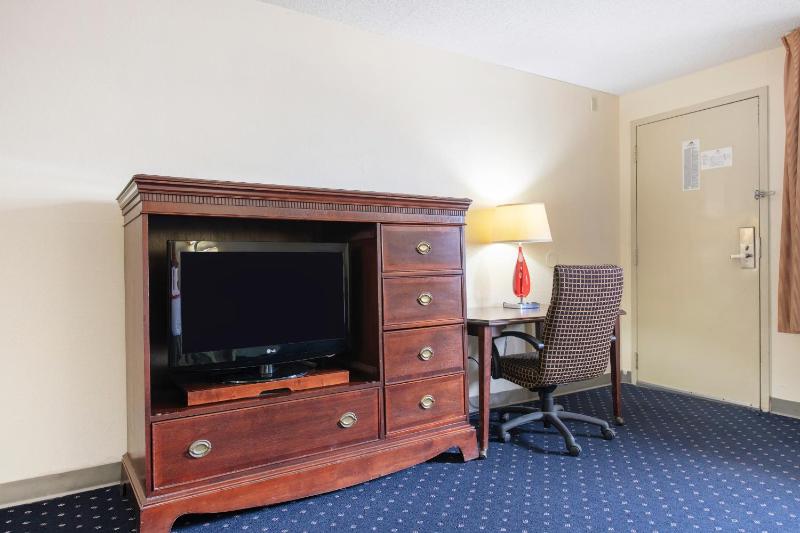 2 Full Bed image 3