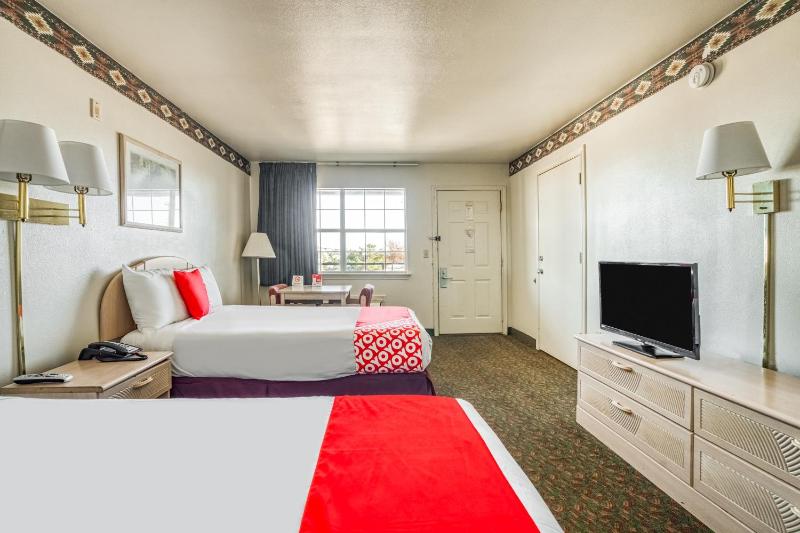 2 Full Bed image 4