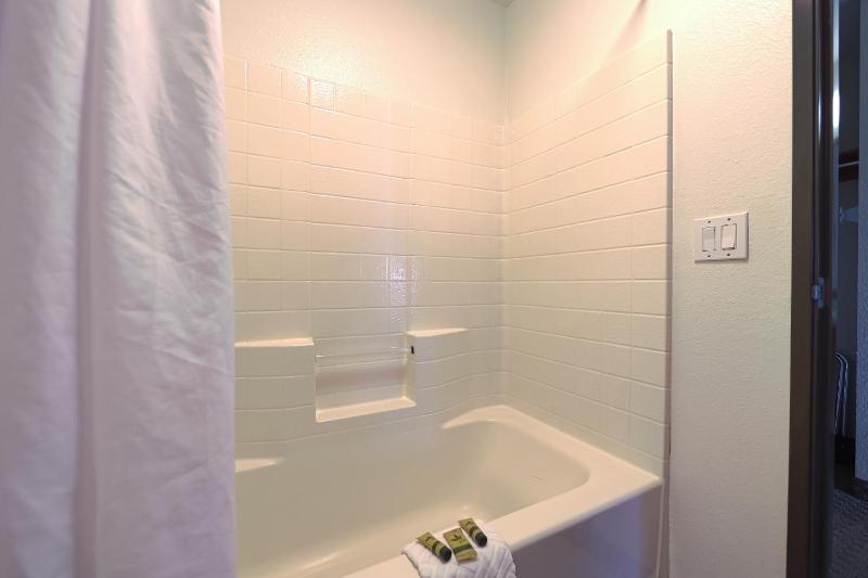 King Room with Balcony - Ocean View image 2