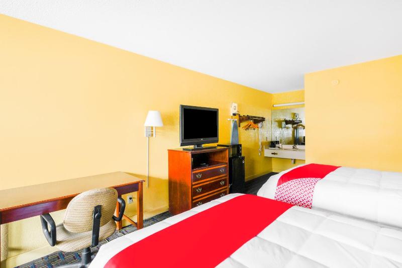 Double Room with Two Double Beds image 4