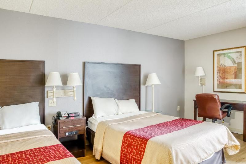 Double Room with Two Double Beds Smoking image 4