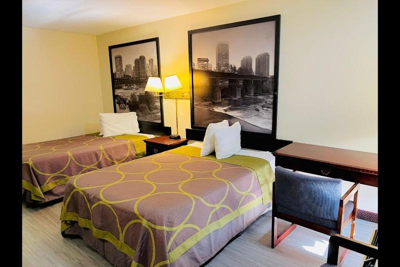 2 Full Bed Smoking image 2