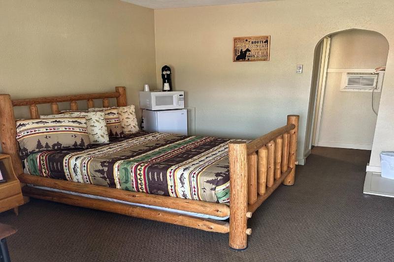 King Room image 1