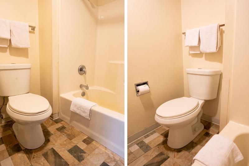 Double Room with Two Double Beds image 4