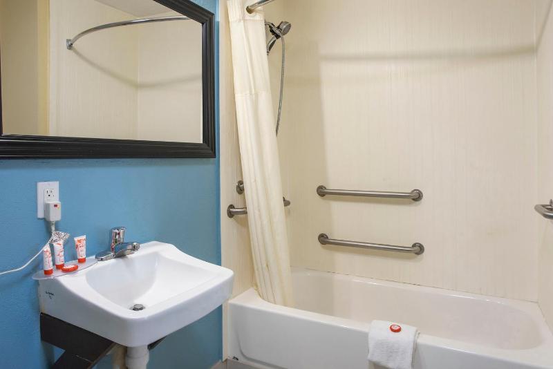 King Room - Disability Access image 2