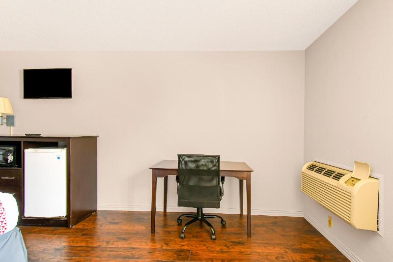 King Room image 3