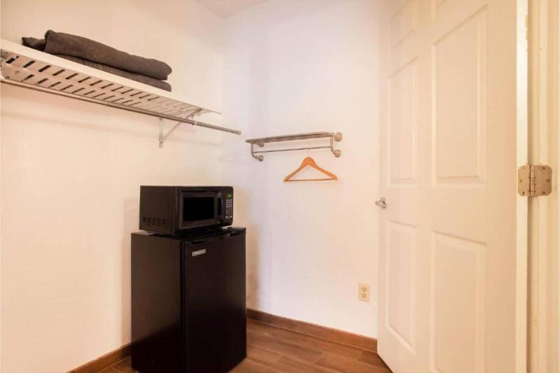 OYO Waterfront Hotel- Cape Coral Fort Myers FL - image 11