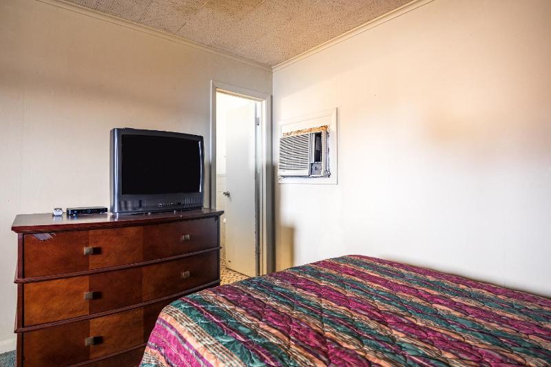 Double Room with Two Double Beds image 3