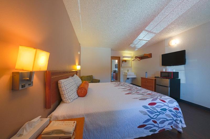 King Room - Non-Smoking image 1