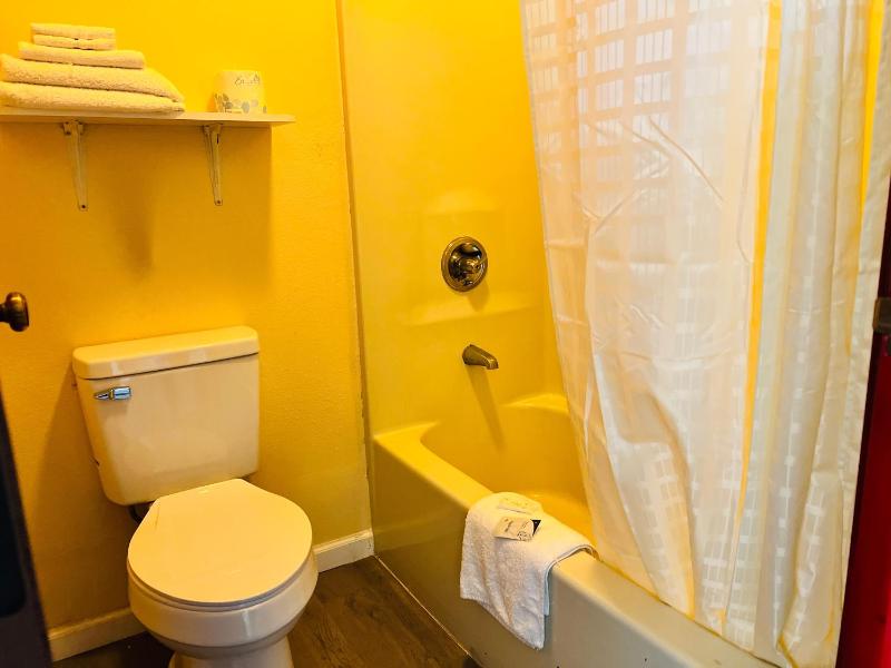 2 Bedroom Apartment image 3