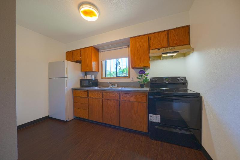 Premium King Bed with Kitchenette image 4