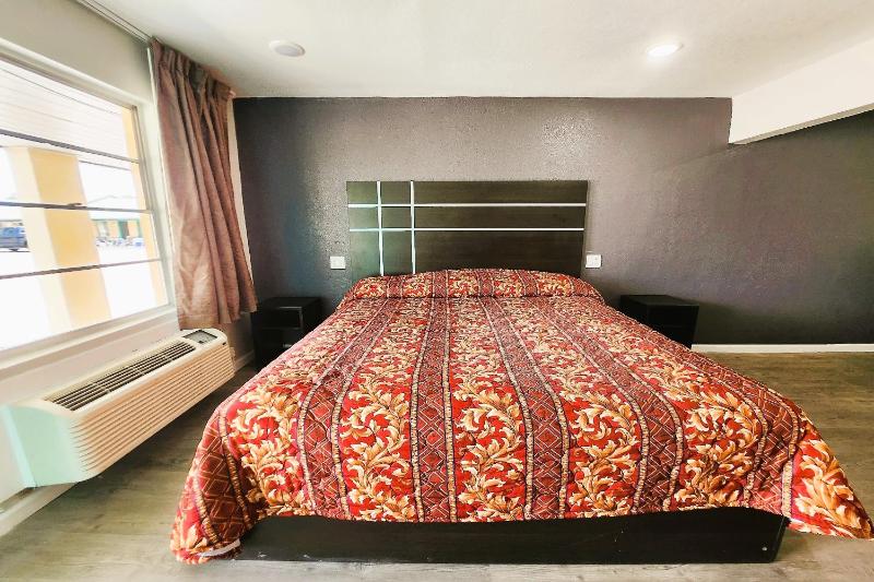King Bed Walkin image 1