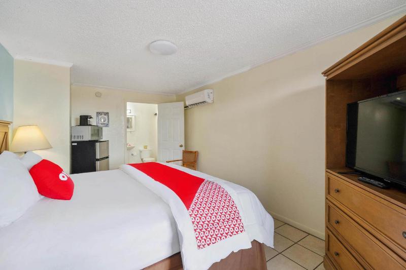 OYO Hotel Rockport- Bay View - image 29