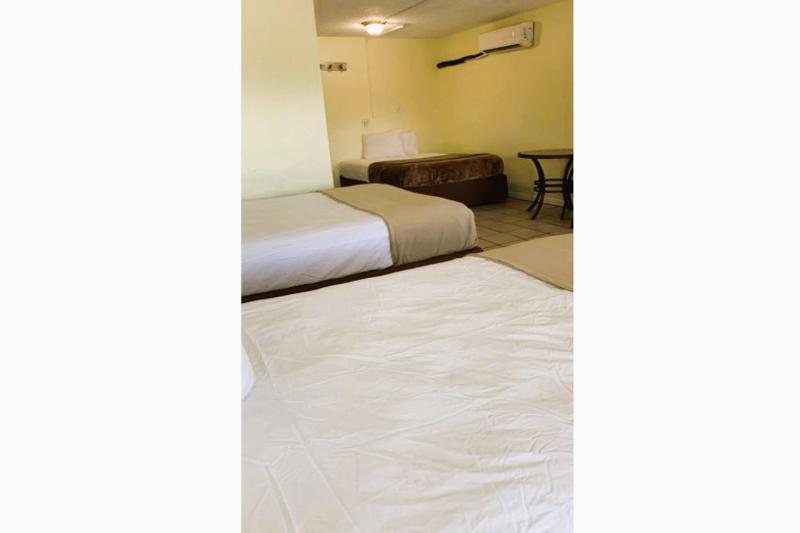 OYO Hotel Rockport- Bay View - image 6