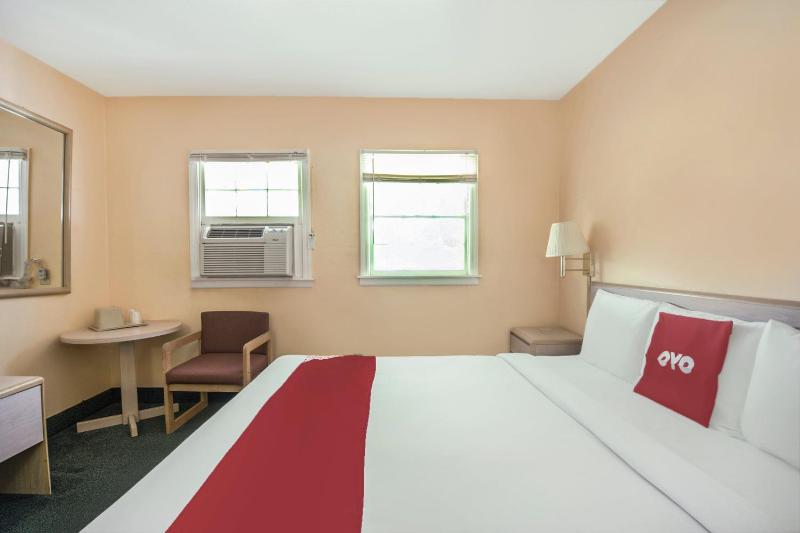 King Room image 3