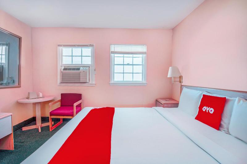 Double Room image 3