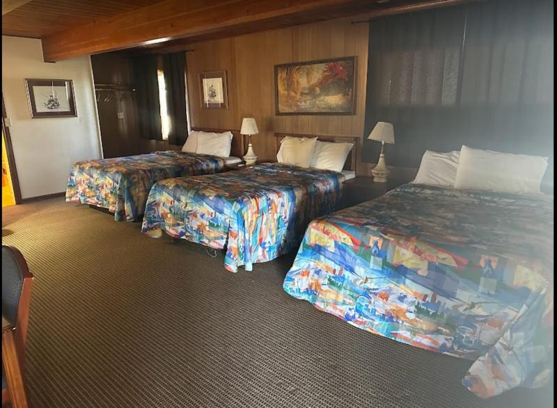 3 Queen Bed image 2
