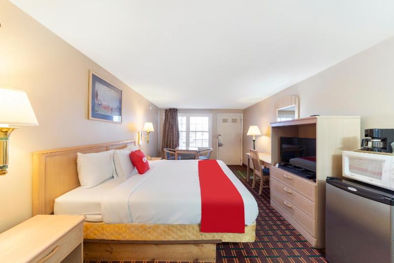 King Room image 4