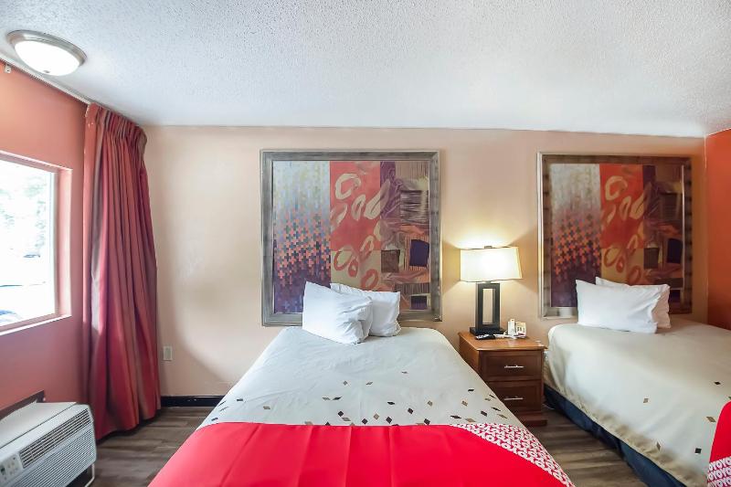 Premium 2 Queen Bed image 4