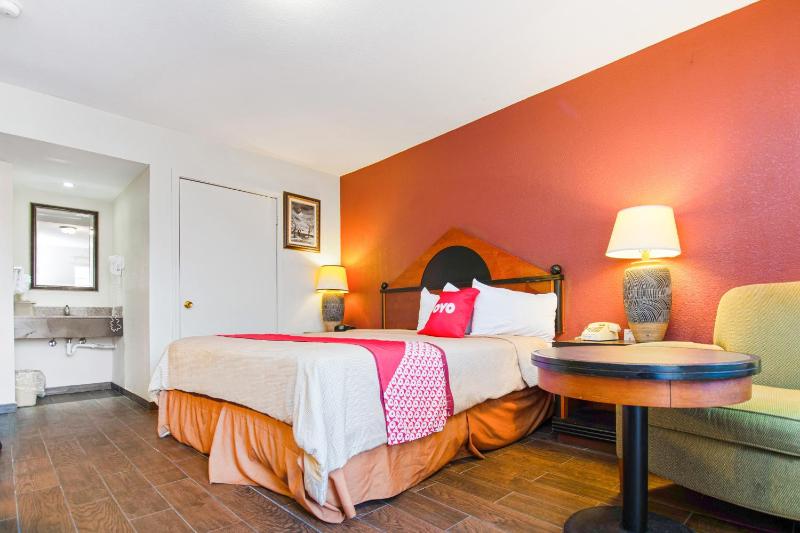 King Room image 4
