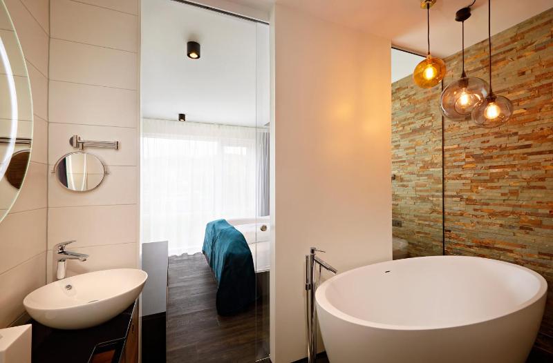 Suite image 3