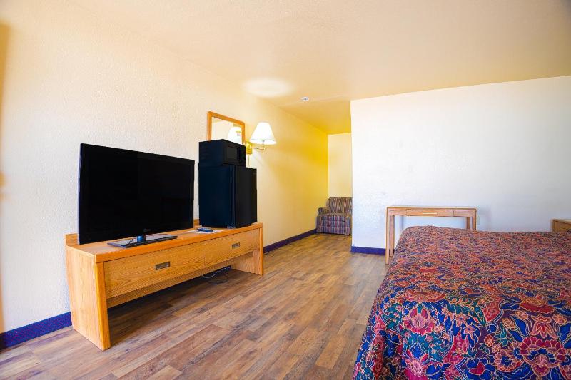 King Room image 3