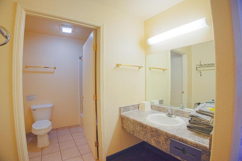 King Room image 2