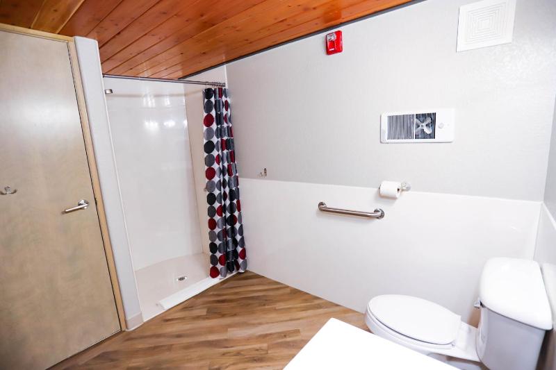 Deluxe Room image 3