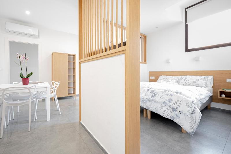 Eos - Elegant Apartments & Suites - image 5