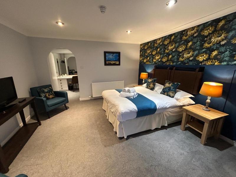 Double Room image 4