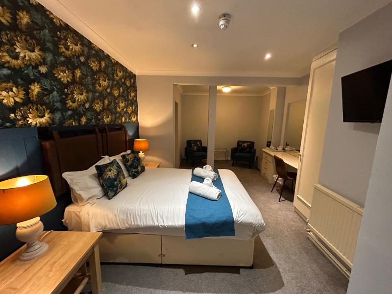 Single Room image 3