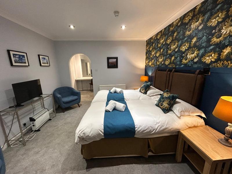 Double Room image 4