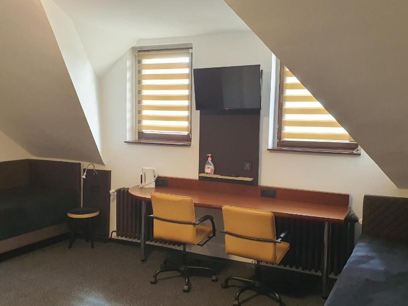 Quadruple Room with Private Bathroom image 4