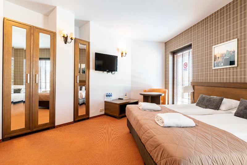 Superior Double Room image 1