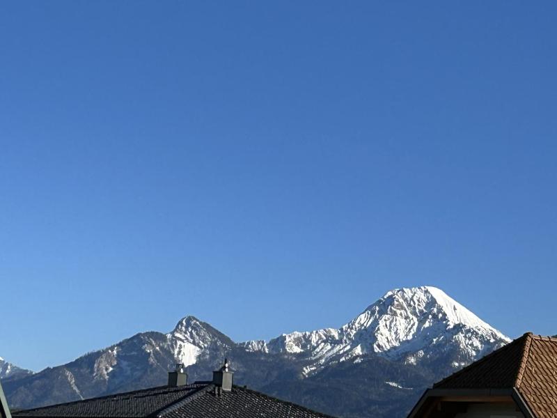 Apartment with Mountain View image 3