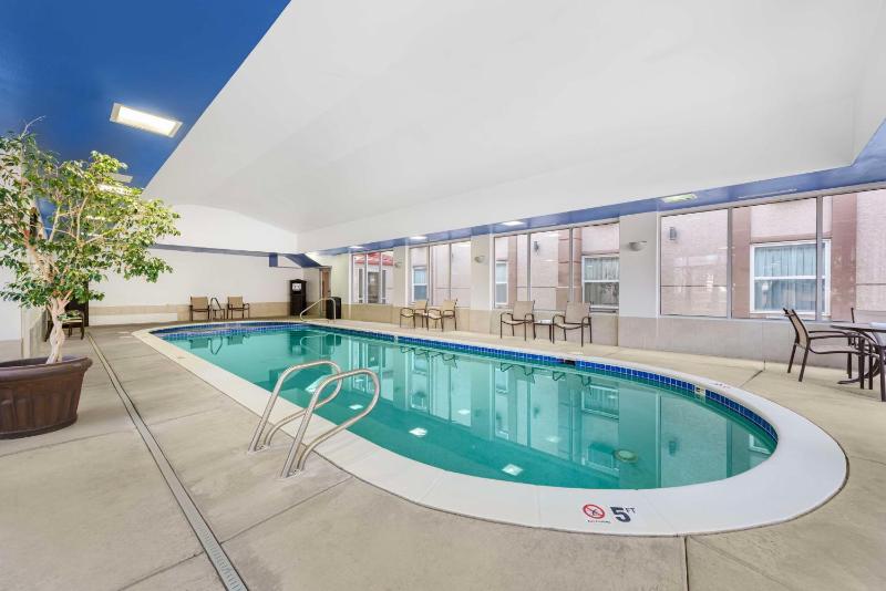 Best Western Executive Inn & Suites - image 28