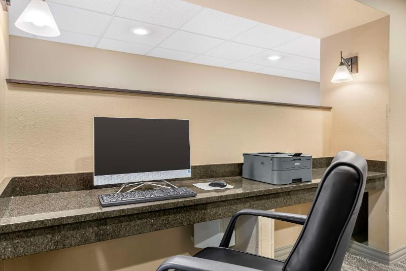 Best Western Executive Inn & Suites - image 6