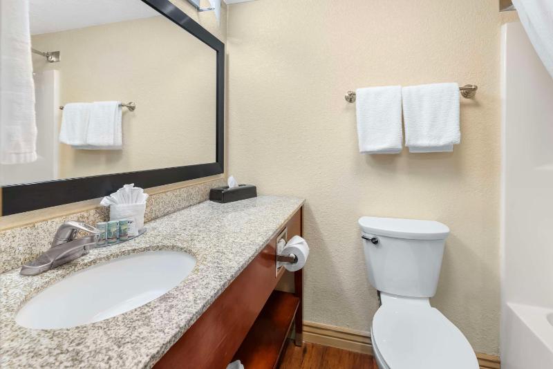 Best Western Executive Inn & Suites - image 29