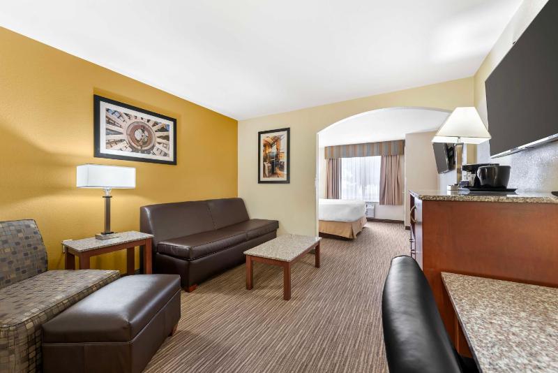Best Western Executive Inn & Suites - image 13