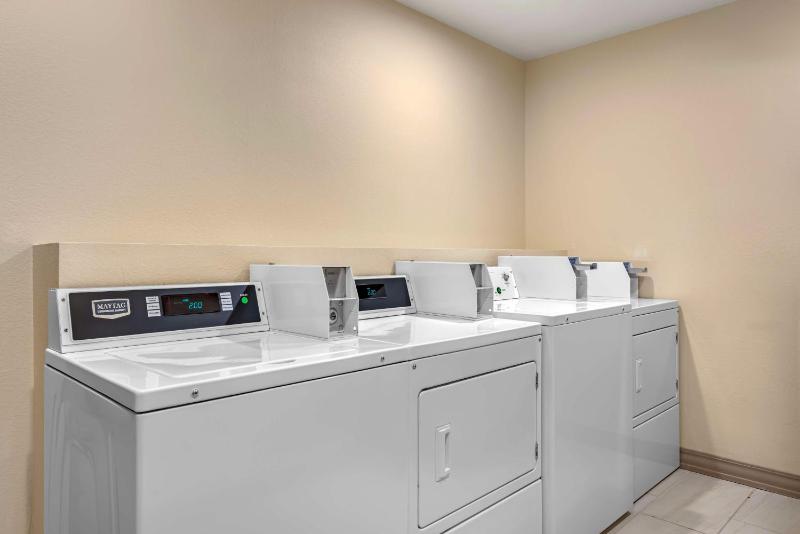 Best Western Executive Inn & Suites - image 12