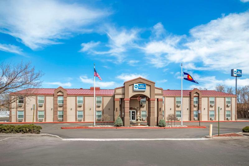 Best Western Executive Inn & Suites - image 26