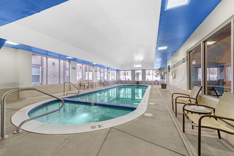 Best Western Executive Inn & Suites - image 24