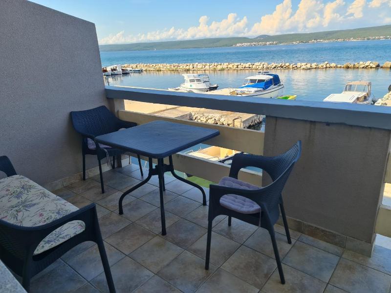 Two-Bedroom Apartment with Terrace and Sea View image 3