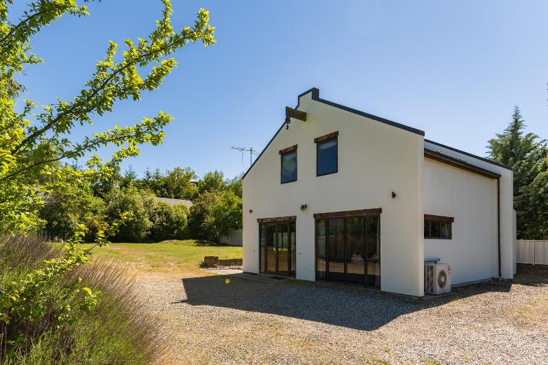 Stuarts Cottage - image 14