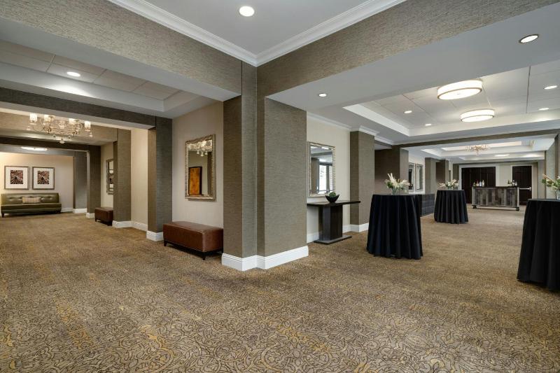 Courtyard by Marriott Charleston Historic District - image 12