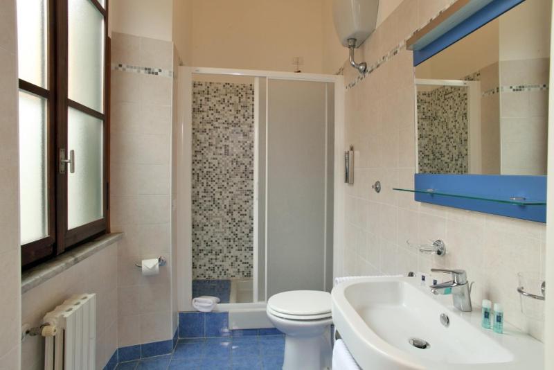 Economy Double Room image 1