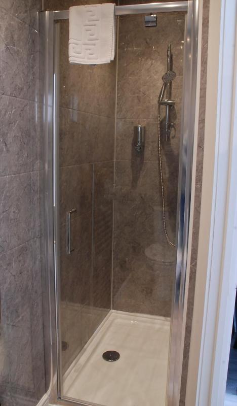 Double or Twin Room image 2